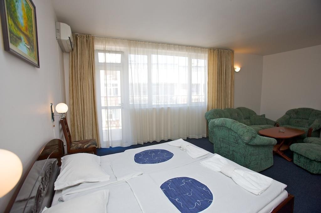 Семеен Хотел Елена Палас Nessebar Quarto foto