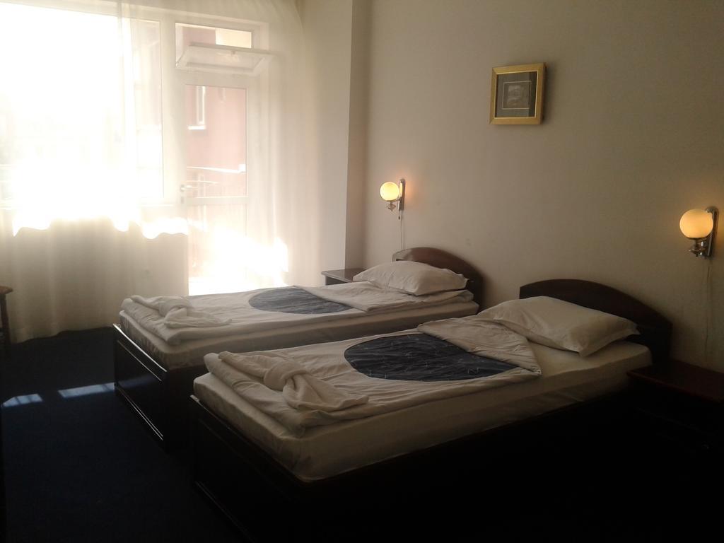Семеен Хотел Елена Палас Nessebar Quarto foto
