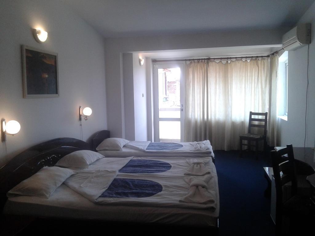 Семеен Хотел Елена Палас Nessebar Quarto foto