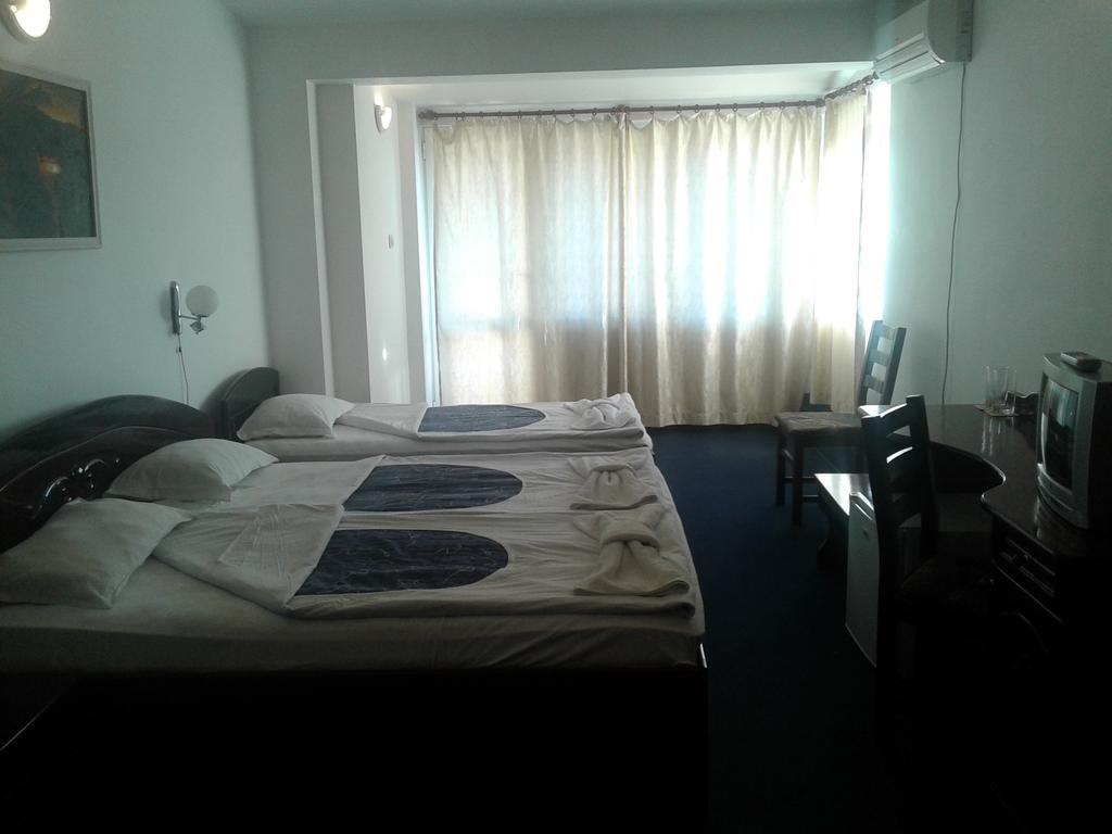 Семеен Хотел Елена Палас Nessebar Quarto foto